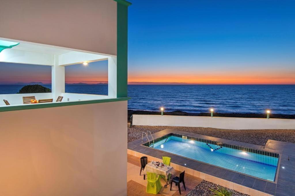 וילה Pearl - Front With Private Pool
