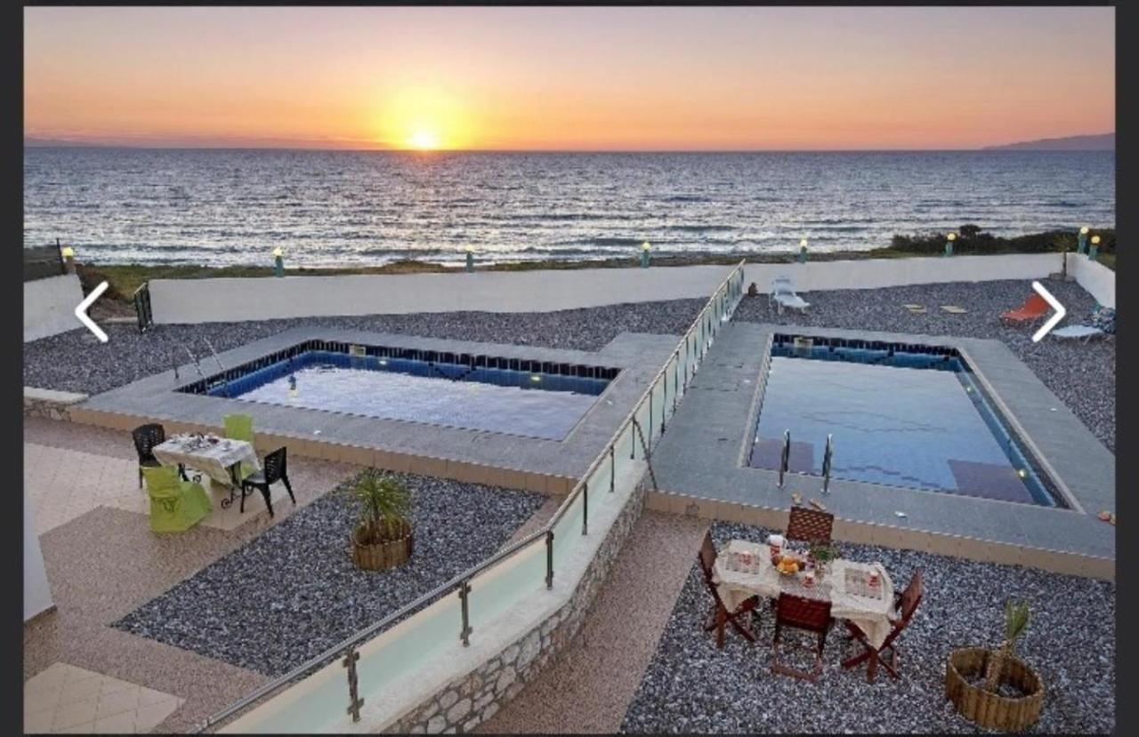 Pearl - Front With Private Pool *