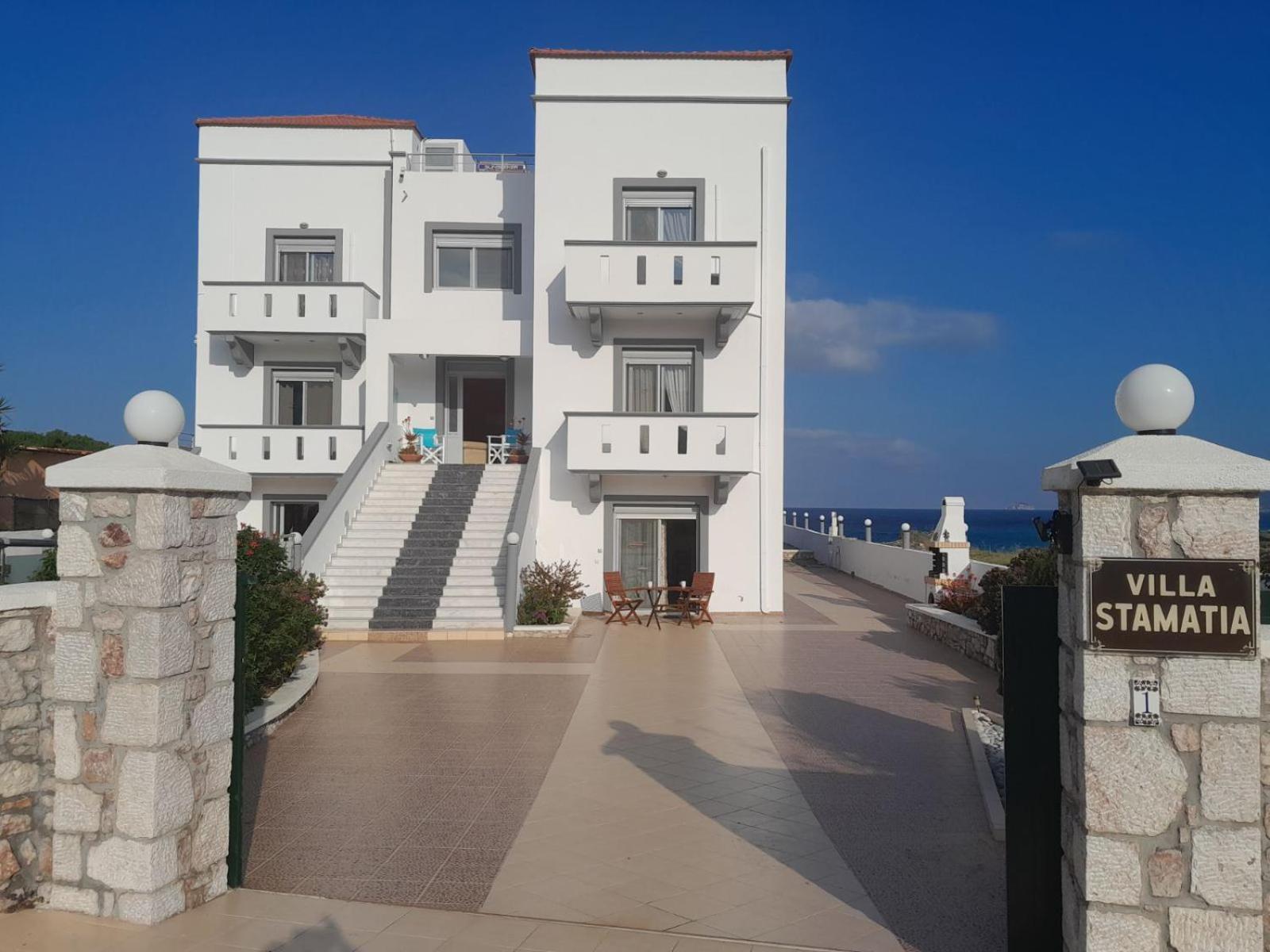 Pearl - Front With Private Pool וילה Apolakkia